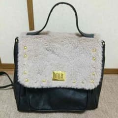 ファーリュックのサムネイル