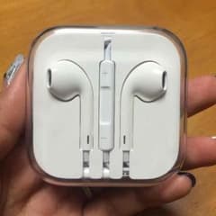 iPhone 純正イヤホンのサムネイル