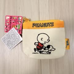 新品未使用 SNOOPY ティッシュケース付きポーチのサムネイル