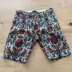 ローズバッドカップルズ　ROSEABUD COUPLES ショートパンツ　花柄のサムネイル
