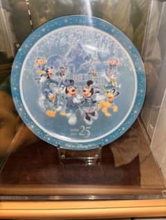 絵皿】 ディズニー 25周年 スパークリングビジュリー ミッキー - メルカリ