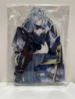 ブルーアーカイブ　シロコ　タペストリー　アクリルスタンド Amazon.co.jp: ブルーアーカイブ アクリルスタンド シロコ 公式 グッズ