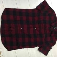 Forever21 メンズ 赤色 チェックシャツ 半袖のサムネイル
