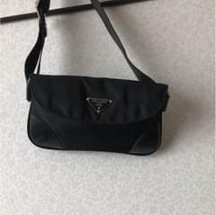 PRADAのサムネイル