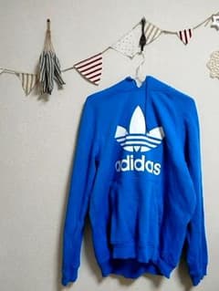 adidas パーカーのサムネイル