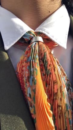 HERMES エルメス  プリーツ  スカーフのサムネイル