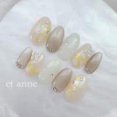 ミモザ ネイルチップ 春 イエロー ベージュ マグネット 蝶々 ワンホンのサムネイル