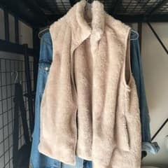 フリースベストジャケット　ユニクロのサムネイル