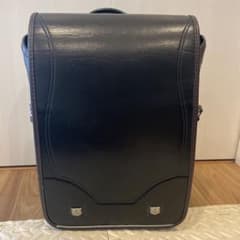 黒のシンプルなランドセル