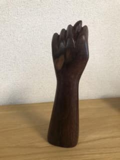 木彫りのオブジェのサムネイル