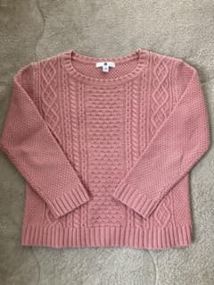 120cm  UNIQLO ピンクセーターのサムネイル