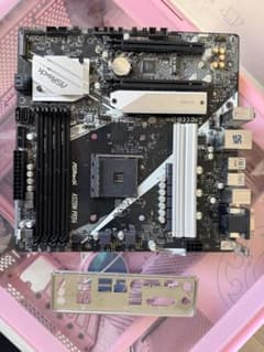 ASRock A520M PRO4 マザーボードのサムネイル