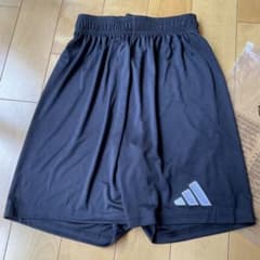 adidas ハーフパンツ JZ2521 ブラック Sサイズのサムネイル