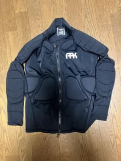 FRK スノーボード 上半身プロテクター XS 黒 - メルカリ