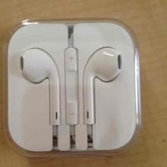 イヤホン 純正 iPhoneのサムネイル