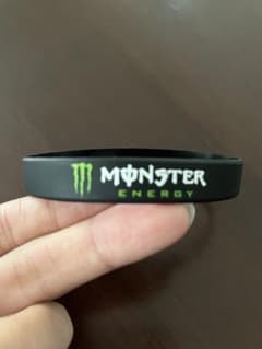 モンスター　リストバンドのサムネイル