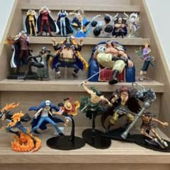 ワンピース フィギュア 18体まとめ　ルフィゾロローサボティーチ白ひげキッドほか