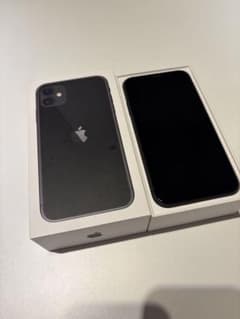 【美品】Apple iPhone 11 256GB ブラックのサムネイル