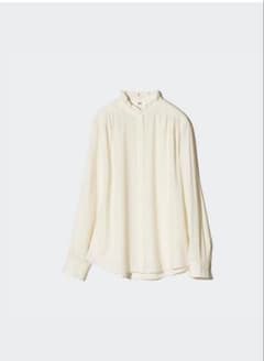 UNIQLO フリルブラウス　ユニクロ　オフホワイトMのサムネイル