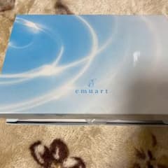 エミュアールファンデーションのサムネイル