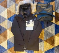 定価132000 カナダグース　新品のサムネイル