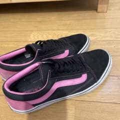 VANS ブラック/ピンク スエード スニーカー　27センチのサムネイル