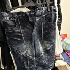 ダークデニム クラッシュ加工 ショートパンツのサムネイル