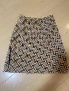 ゆ*み様 BURBERRY バーバリー　スカート　格安のサムネイル