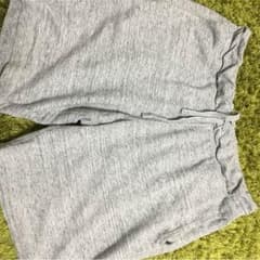 UNIQLOの半ズボンのサムネイル
