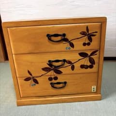 総桐製 桜皮細工入り3段小箪笥 - メルカリ