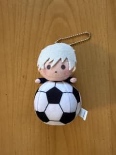 ブルーロック 凪誠士郎 サッカーボール ぬいぐるみ（ボールチェーン付）のサムネイル