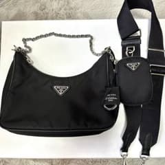 プラダ Re-Edition 2005 Re-Nylon バッグのサムネイル