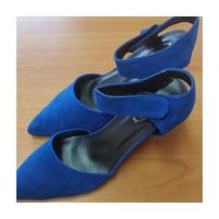 【新品・未使用　23.5】　おしゃれなスゥエード　パンプスのサムネイル