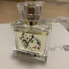 Miss U... 宇野実彩子 香水のサムネイル