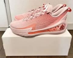 世界限定30足　アンダーアーマー　カリー12 "サクラ" 28cm