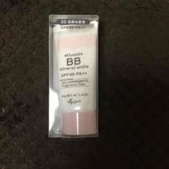 にゃんこ様専用エテュセBBクリームのサムネイル