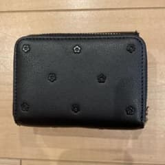 折り財布のサムネイル
