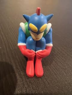 反省アクション仮面フィギュア　カプセルトイのサムネイル