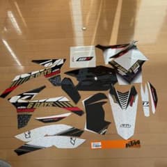 ☆値下げします☆KTM exc250 6デイズ2013モデル新品デカールのサムネイル