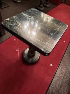 黒 大理石テーブル 50×50 高さ57 高級店舗用 BAR 近隣無料配達 黒 大理石テーブル 50×50 高さ57 高級店舗用 BAR 近隣無料配達 - メルカリ