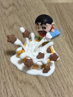 Crayon Shin-chan Cereal Milk Pop-Up Figure: Helping with Cooking!