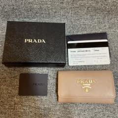 PRADAレザーキーケース　ピンクベージュのサムネイル