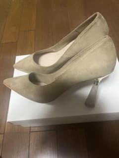 【新品】ベージュ ポインテッドトゥ ハイヒール Yのサムネイル