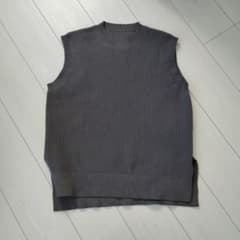 無印良品　軽くて型崩れしにくいベスト　Lグレーのサムネイル