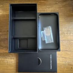 Apple iPhone 3GS 16GB ブラック 空箱のサムネイル