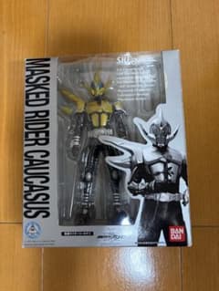 こ*よ様 SHフィギュアーツ　仮面ライダーコーカサスのサムネイル