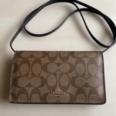 COACH コーチ シグネチャー お財布ショルダー 斜めがけ バッグのサムネイル