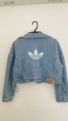 美品　Adidas  ジージャン・デニム　ボタン　クロップ　Sのサムネイル