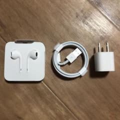 iPhone イヤホン 充電器 純正のサムネイル