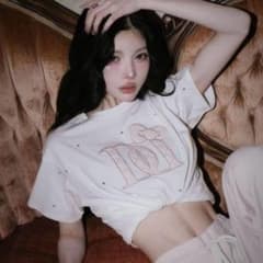 Hello Darich キルティングアップリケビジューTシャツ - メルカリ